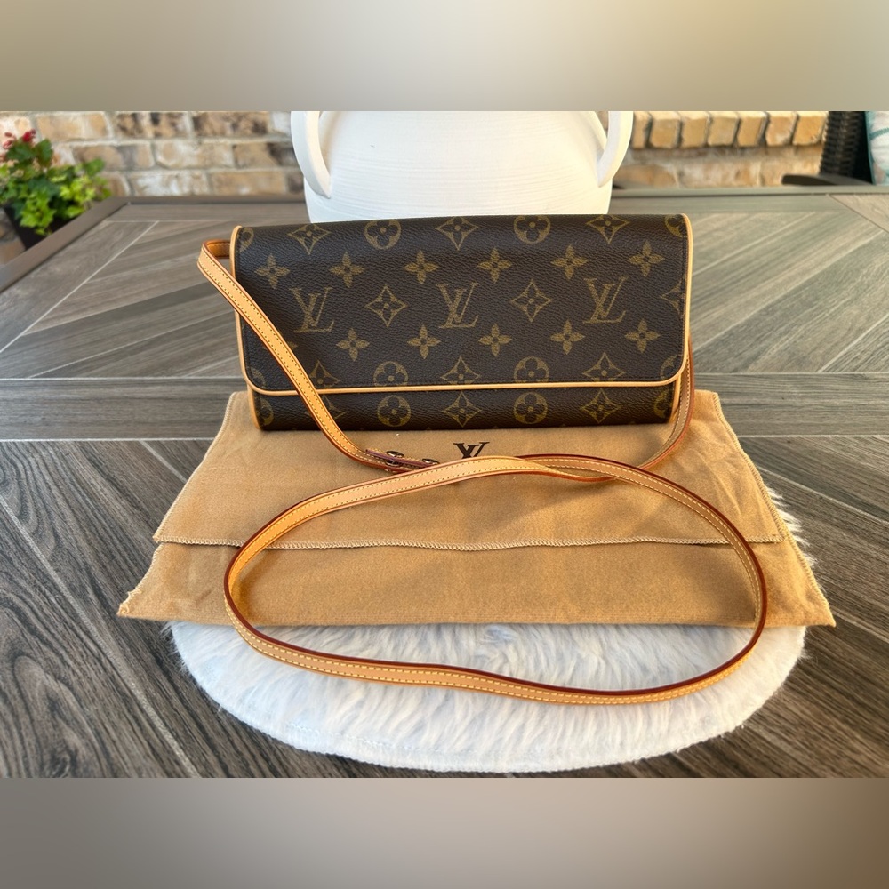 Twin Pochette GM in Monogram